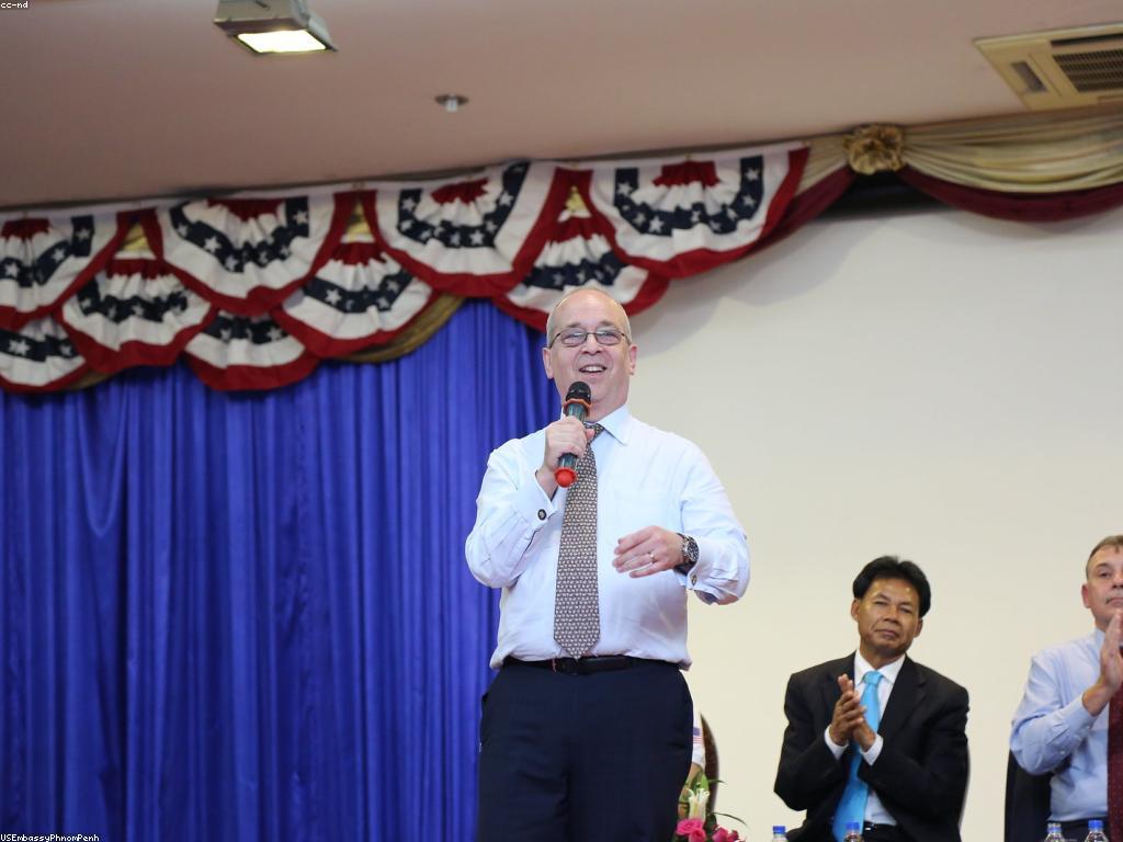 ដំណឹងថ្មី៖ ការអភិវឌ្ឍន៍សង្គមនិងការបង្កើតអនាគត